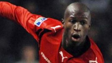 <b>SOLVENTE. </b>Fanni sube al ataque jugando con el Rennes.