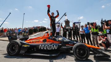 Patricio O'Ward gana en Detroit y es líder de la Indycar