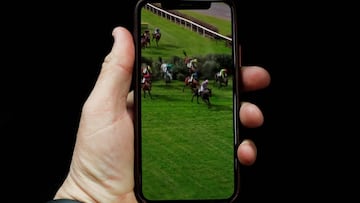 Recreaci&oacute;n virtual del Grand National en 2020.