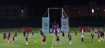 El grupo de la selección española durante el entrenamiento de hoy. 