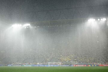 Así fue la tormenta en Dortmund que obligó a detener el Alemania-Dinamarca