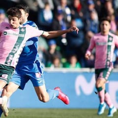 Edgar: "El Betis quiere que juegue y vuelva más formado"