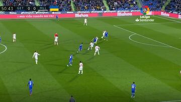 Es de los ‘9′ predilectos de De la Fuente y se ha salido: fíjense en lo que hace en el 1-0