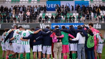 Los futbolistas del Betis juvenil.