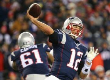 Los Patriots de Tom Brady siguieron con su temporada perfecta abatiendo esta vez a uno de sus rivales divisionales, unos Buffalo Bills que están de lleno en la tumultuosa carrera por alcanzar uno de los dos puestos de la Wild Card en la AFC. El quarterback patriota acabó con 277 yardas de pase, 1 touchdown y una intercepción.