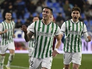Isaac celebra el gol de la victoria del Córdoba en El Alcoraz.