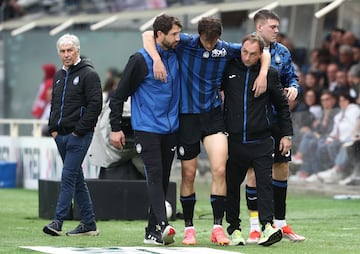El futbolista italiano que juega en la demarcaci¨®n de defensa para el Atalanta, quien estaba en el radar del Real Madrid, tiene una rotura del ligamento cruzado anterior de su rodilla izquierda.