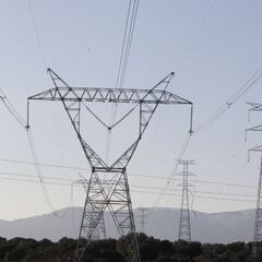 El Gobierno renuncia al tope de 180 euros para limitar el precio de la luz