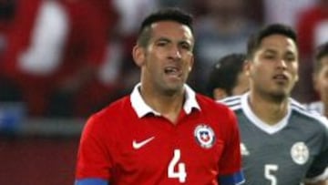 Isla es uno de los fijos de la Roja y de los pocos sin un reemplazante estable.