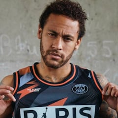 El PSG utiliza a Neymar como imagen de una nueva camiseta