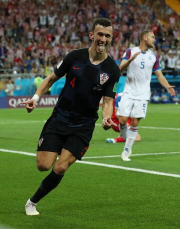 1-2. Perisic celebró el segundo gol.