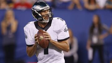 Aug 27, 2016; Indianapolis, IN, USA; Philadelphia Eagles quarterback Sam Bradford (7) drops back to pass against the Indianapolis Colts at Lucas Oil Stadium. Mandatory Credit: Brian Spurlock-USA TODAY Sports