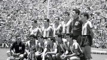 Action photo of Chivas team 1956/ Foto de accion de Equipo Chivas 1956 / MEXSPORT / Juvagol-Mexsport