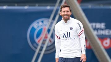 Paris Saint-Germain&#039;s Argentinian forward Lionel Messi attends a training session at the Camp des Loges Paris Saint-Germain football club&#039;s training ground in Saint-Germain-en-Laye, near Paris, France on August 19, 2021. 