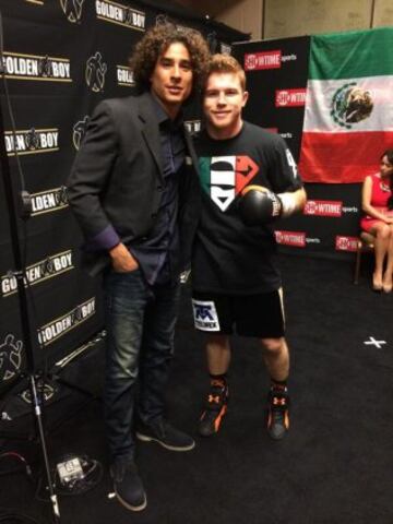 Canelo con el 'Memo' Ochoa.