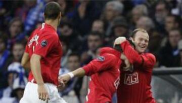 <b>El Manchester acaba con el Oporto.</b> Cristiano Ronaldo celebra el tanto que da al Manchester el pase a semifinales de la Champions League.
