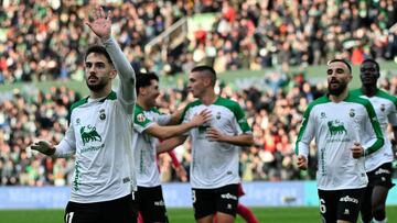 Gol de Andrés Martín, del Racing, al Tenerife.