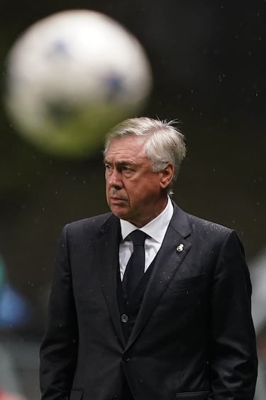 Ancelotti, sobre Bellingham: ¡°El campo estaba blando y ha sufrido...¡±