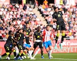 César Montes y Almería dejan ir ventaja de dos goles y el Girona los golea