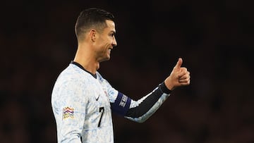 Con 906 goles en su cuota personal, Cristiano Ronaldo alcanzó los 200 encuentros como titular con Portugal.