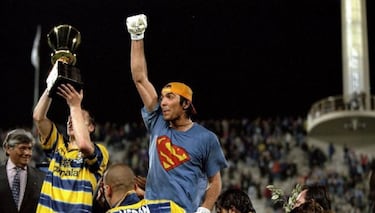 25 años del debut de Buffon