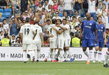 Los jugadores del Real Madrid celebrando el 3-0