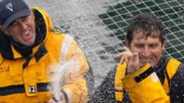 Recepción multitudinaria en Brest al velero del récord