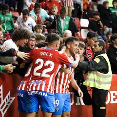 El Sporting fragua su triunfo en un buen primer tiempo
