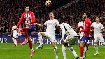 Giménez, Kroos, Camavinga y Hermoso, en el Atlético-Real Madrid en Copa.