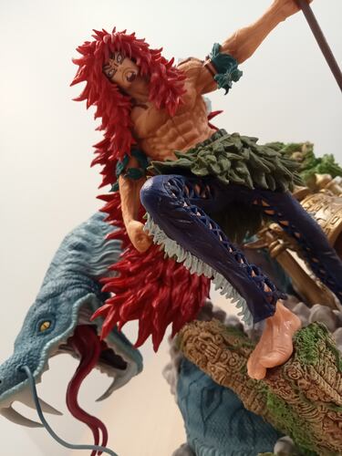 ‘One Piece’ ya tiene la figura más impresionante de Kalgara y su colosal serpiente: unboxing y análisis