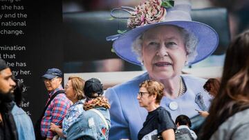 ¿Cuándo subió al trono la Reina Isabel II y cuántos años ha reinado?