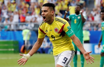 Falcao celebra el gol de Yerry Mina durante el partido Senegal-Colombia, del Grupo H del Mundial de Fútbol de Rusia 2018, en el Samara Arena de Samara, Rusia, hoy 28 de junio de 2018