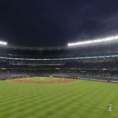 Andrew Cuomo, gobernador de Nueva York, abrirá estadios para aficionados vacunados