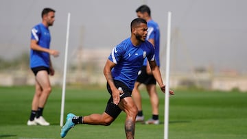 21/05/22 Entrenamiento del Granada CF  
Luis Suarez