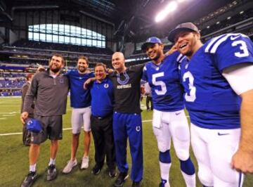 No es el Orfe¨®n Donostiarra, son los quarterbacks de los Colts esta temporada. Afirman que son pocos, as¨ª que para el a?o que viene van a fichar al Pirata Garrapata y a Fray Perico y su borrico.