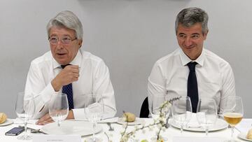 Enrique Cerezo y Gil Marín en una visita a Diario AS en 2017.