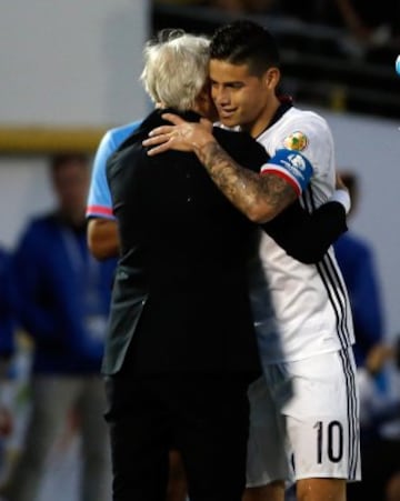 A James, el blanco de la Selección le sienta mejor