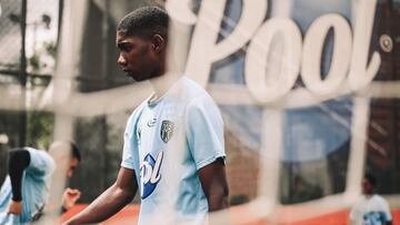 El volante de 18 años es nuevo jugador del Watford de Inglaterra tras debutar en Envigado.