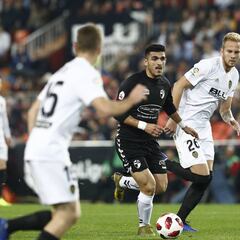 El Valencia le buscará un equipo de Segunda a Racic en enero