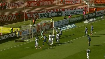 El gol anulado a Benegas por el que fue criticado en Argentina