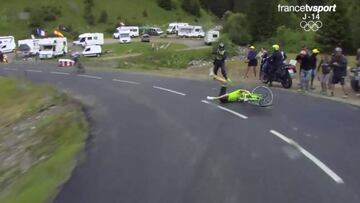 Pierre Rolland se fue al suelo en el descenso de la Mont&eacute;e de la Bisanne.