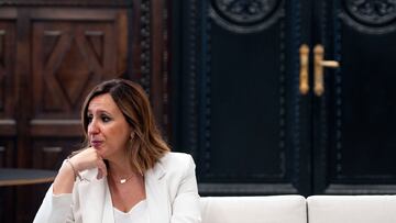 La alcaldesa de Valencia, Mar¨ªa Jos¨¦ Catal¨¢, durante un encuentro con el expresidente del Gobierno, Jos¨¦ Mar¨ªa Aznar, en el Ayuntamiento de Valencia, a 21 de junio de 2023, en Valencia, Comunidad Valenciana (Espa?a). Este es uno de los primeros actos de Mar¨ªa Jos¨¦ Catal¨¢ desde que tom¨® posesi¨®n como alcaldesa de Valencia el pasado 17 de junio. Despu¨¦s de este encuentro, Aznar se re¨²ne con la Asociaci¨®n Valenciana de Agricultores (AVA).
21 JUNIO 2023;AZNAR;VALENCIA;COMUNIDAD VALENCIANA;MAR?A JOS? CATAL?;PP
Jorge Gil / Europa Press
21/06/2023