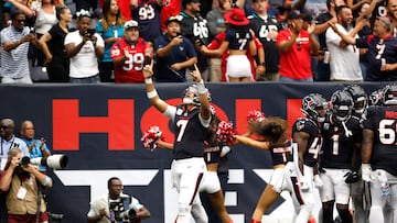 HOUSTON, TEXAS - SEPTEMBER 29: C.J. Stroud #7 of the Houston Texans celebrates after a touchdown against the Jacksonville Jaguars during the fourth quarter of the game at NRG Stadium on September 29, 2024 in Houston, Texas. Tim Warner/Getty Images/AFP (Photo by Tim Warner / GETTY IMAGES NORTH AMERICA / Getty Images via AFP)