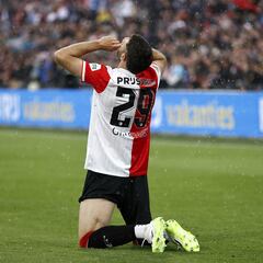 Santi Giménez y ‘Chuky’ Lozano, los jugadores con mayor valor de la Eredivisie