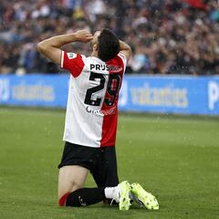 Santi Giménez, una figura a seguir en el Feyenoord