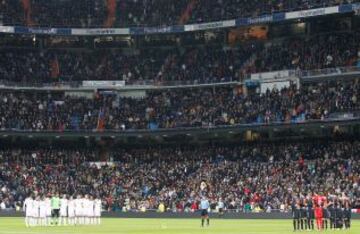 Real Madrid-Valladolid. Minuto de silencio por la muerte del padre de Coentrao.