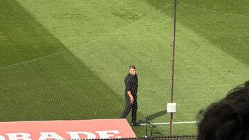 Esto que hizo Almirón indignó a los hinchas de Colo Colo: jamás se vio algo así en el Monumental