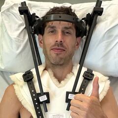 Gee Atherton se recupera de sus fracturas en cráneo y vértebras