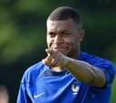 L’Équipe: el PSG valora vender a Mbappé este verano, que ha comunicado que no renovará