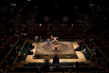 Uno de los momentos del Gran Torneo de Sumo.